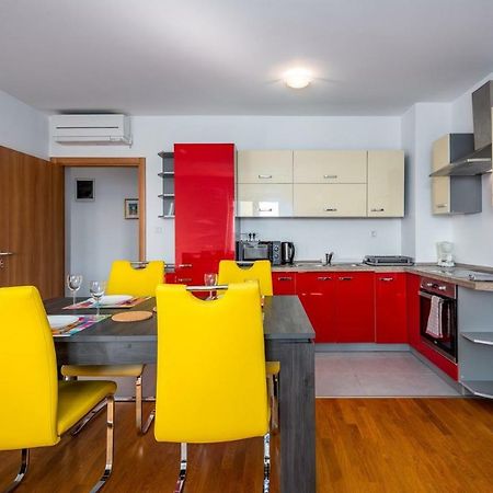 Laura House With Apartment Umag Exterior foto